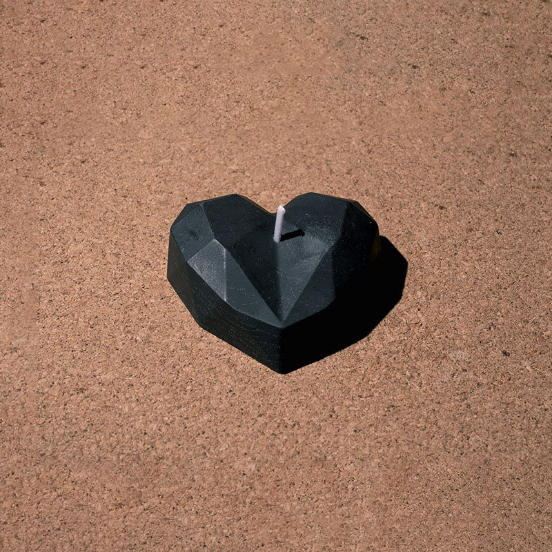 Diamond love low temperature candle