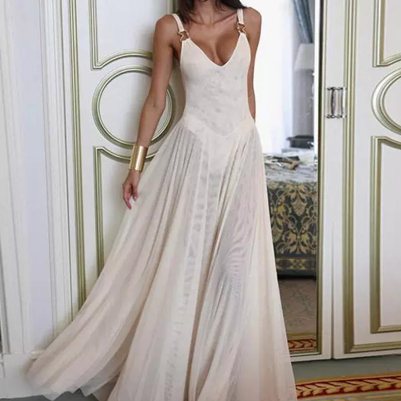 Solid color deep V-neck suspender dress