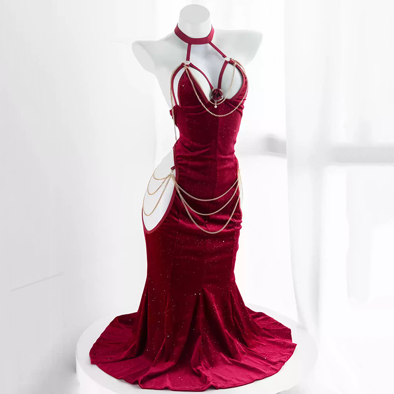 Strapless hip-baring fishtail dress