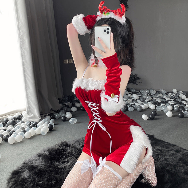 Side slit suspender skirt
