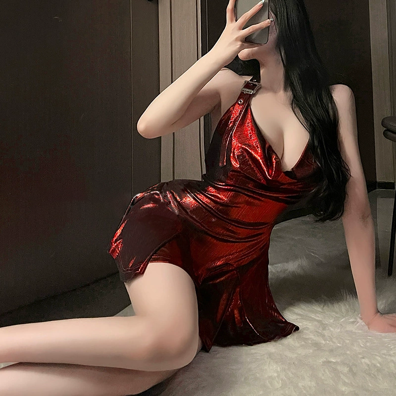Shiny gilded sway collar dress